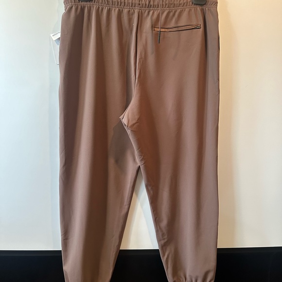 Athleta Metropolis Primatwill Jogger Lifestyle Travel Pant #530639 NWT! 12 - Picture 9 of 10